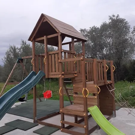 Charming Detached House 500m Far From The Sea בית נופש *