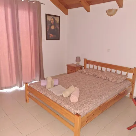 Charming Detached House 500m Far From The Sea בית נופש Petrochori (Peloponnese)